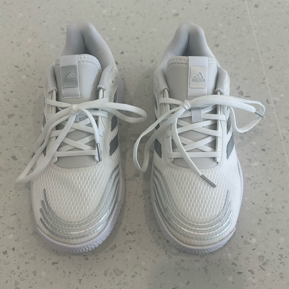 LIKE NEW Adidas Bounce GX8187 Women’s White Sneakers Size 6.5